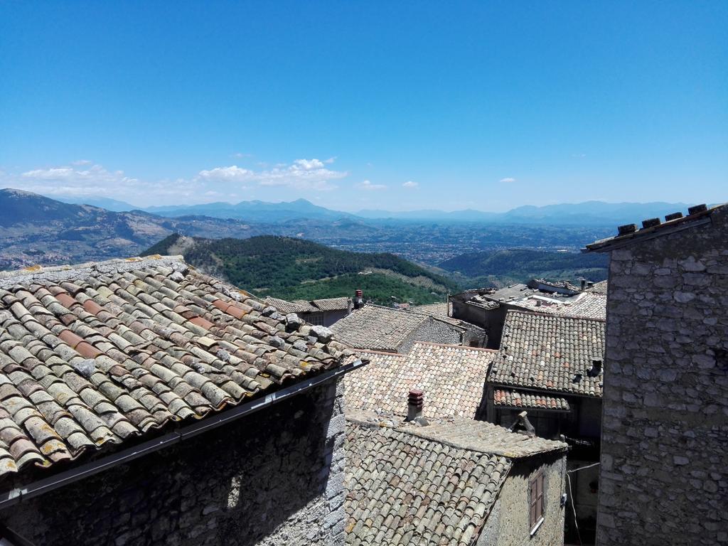 Locanda Il Falco Nero Fumone Екстериор снимка