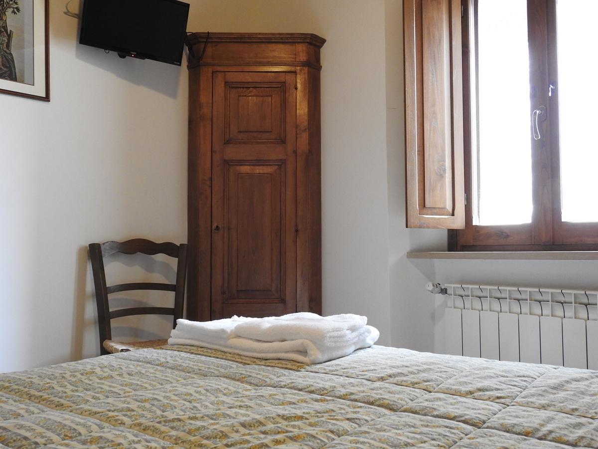 Locanda Il Falco Nero Fumone Екстериор снимка