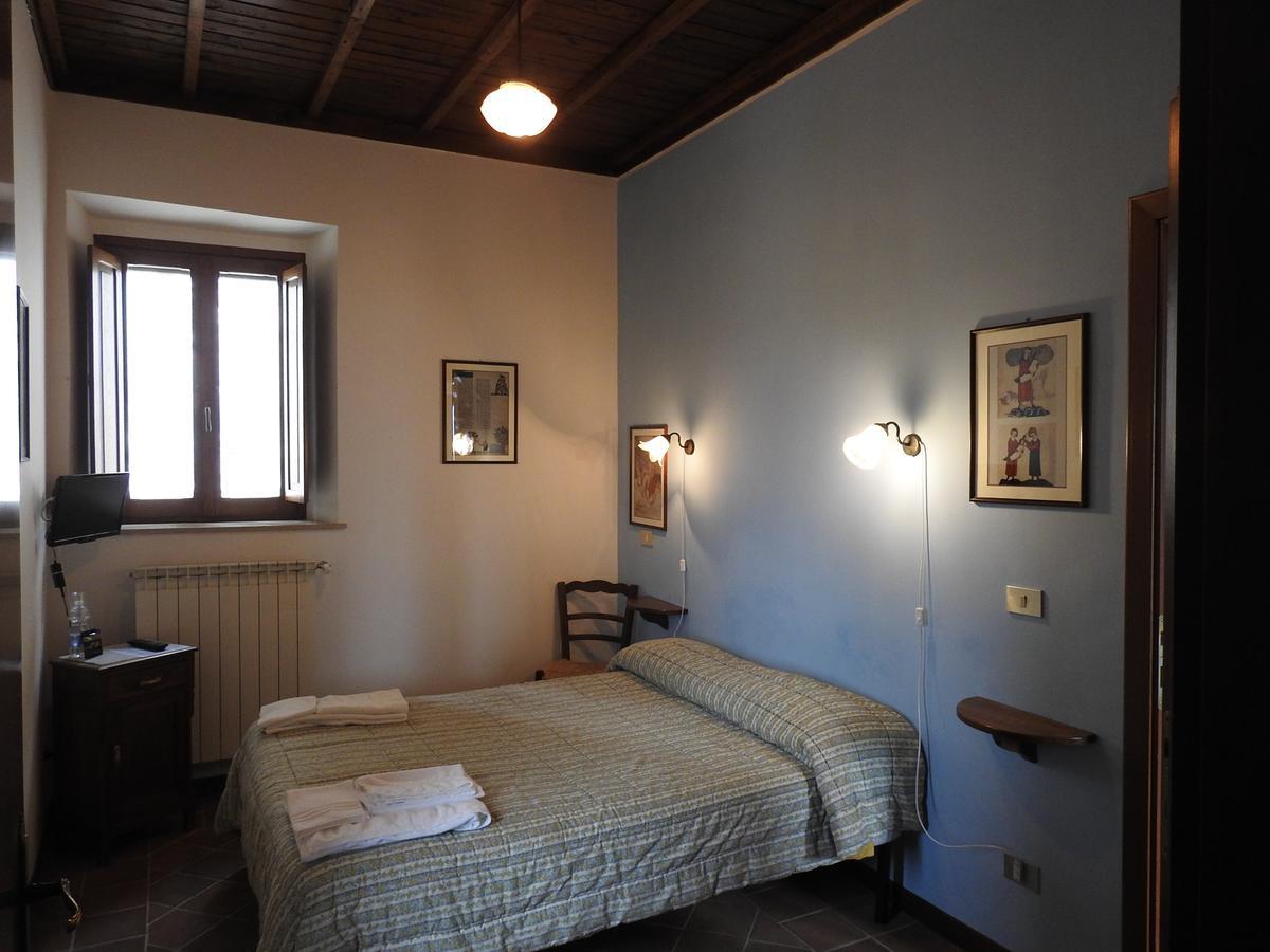 Locanda Il Falco Nero Fumone Екстериор снимка